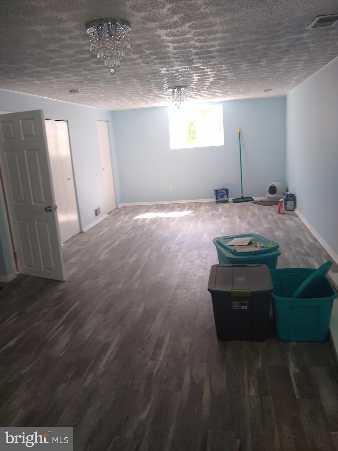 THE HIGHLANDS - Residential