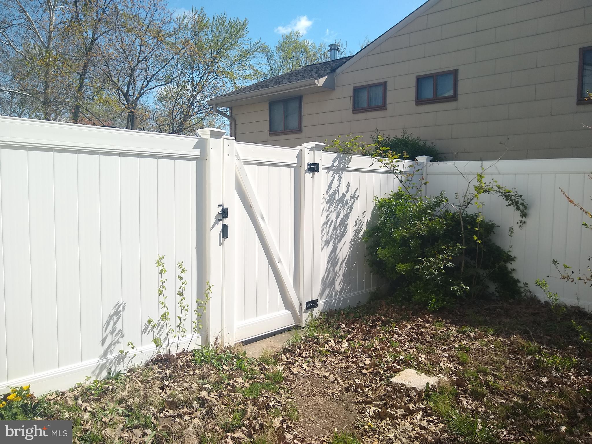 THE HIGHLANDS - Residential