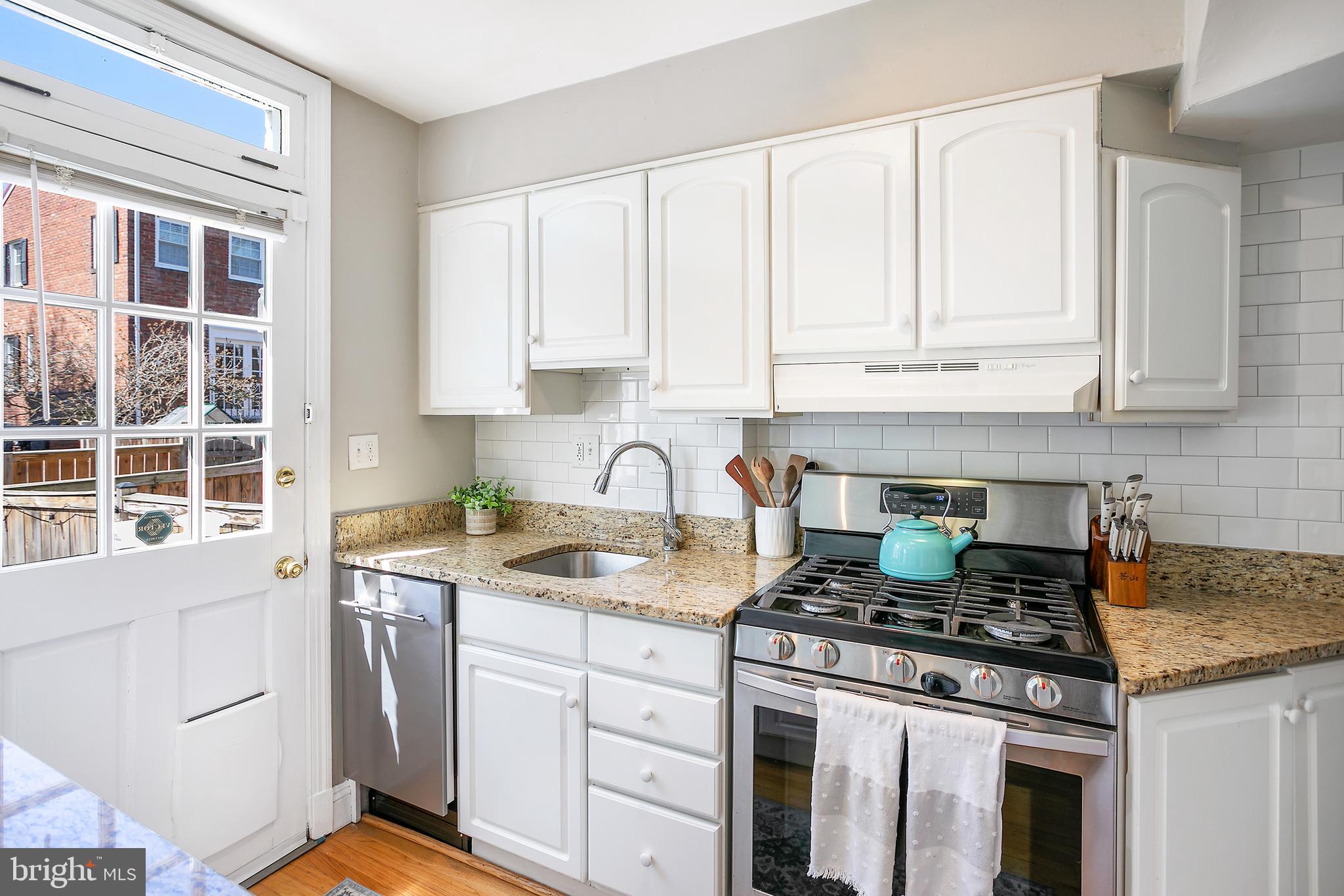 OLD TOWN ALEXANDRIA - Residential