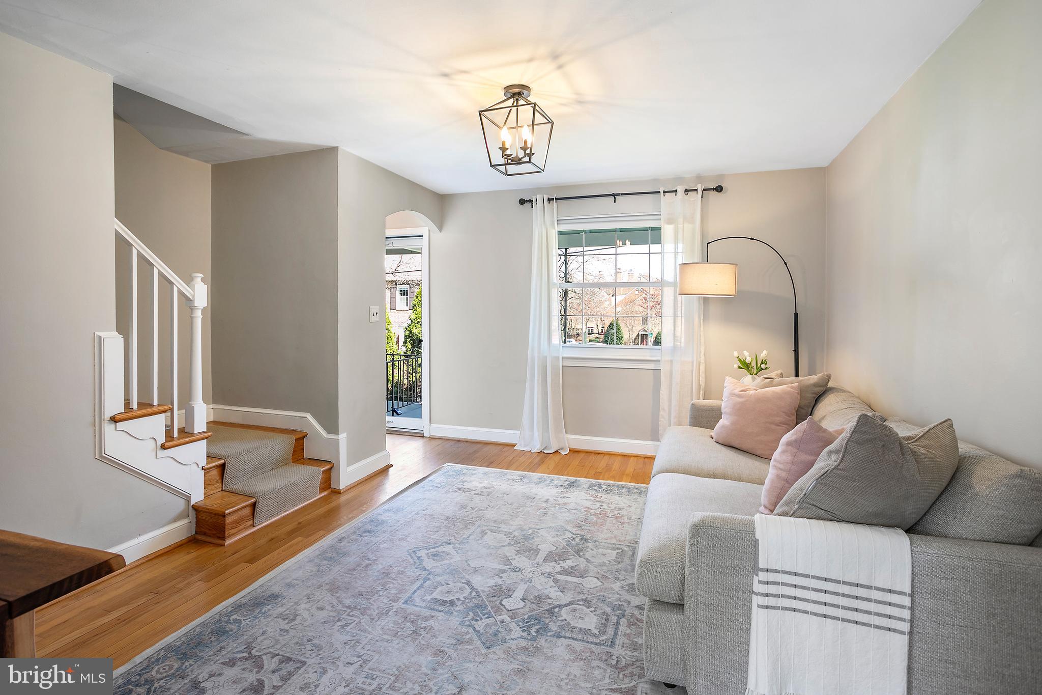 OLD TOWN ALEXANDRIA - Residential