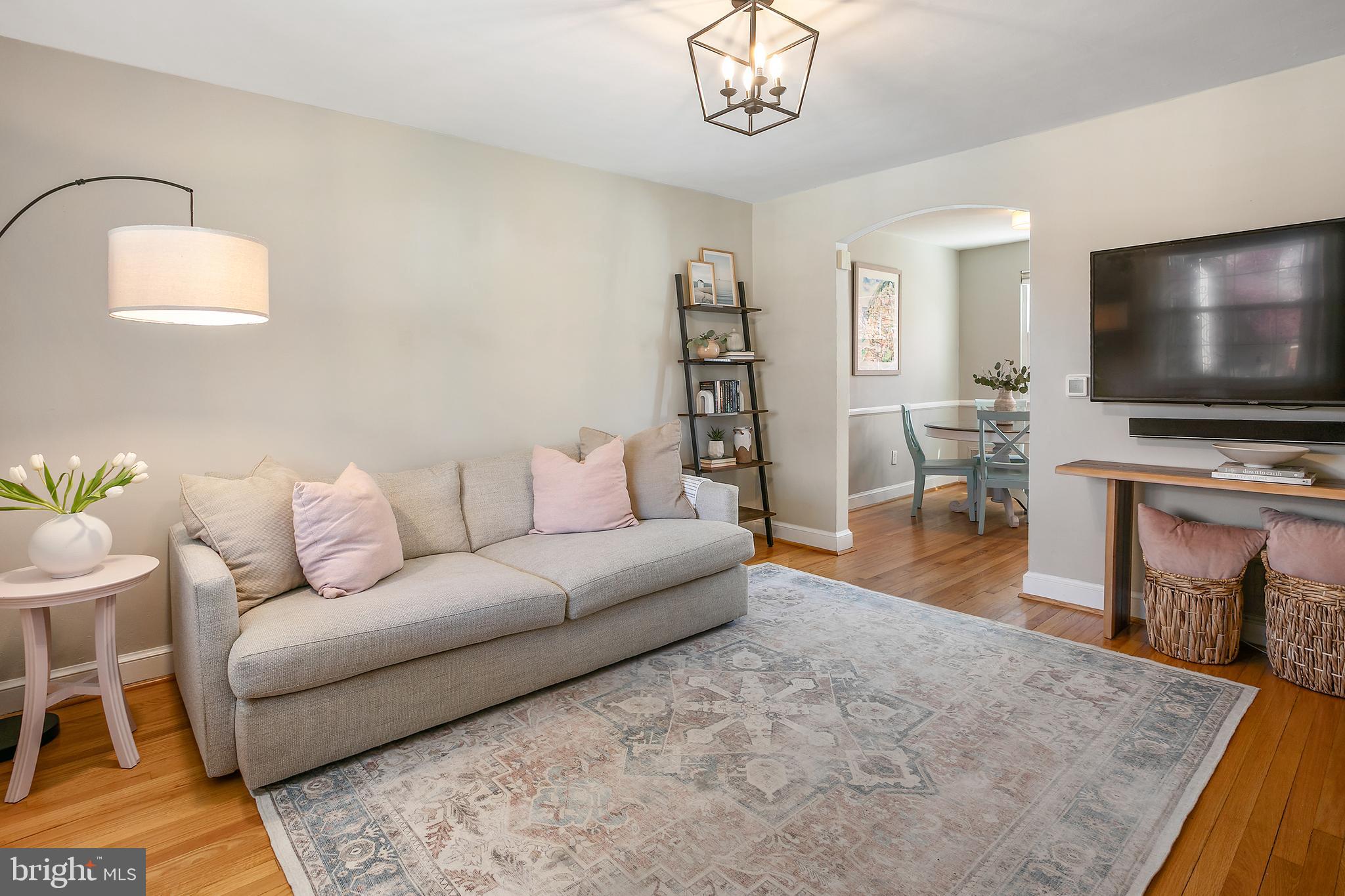 OLD TOWN ALEXANDRIA - Residential