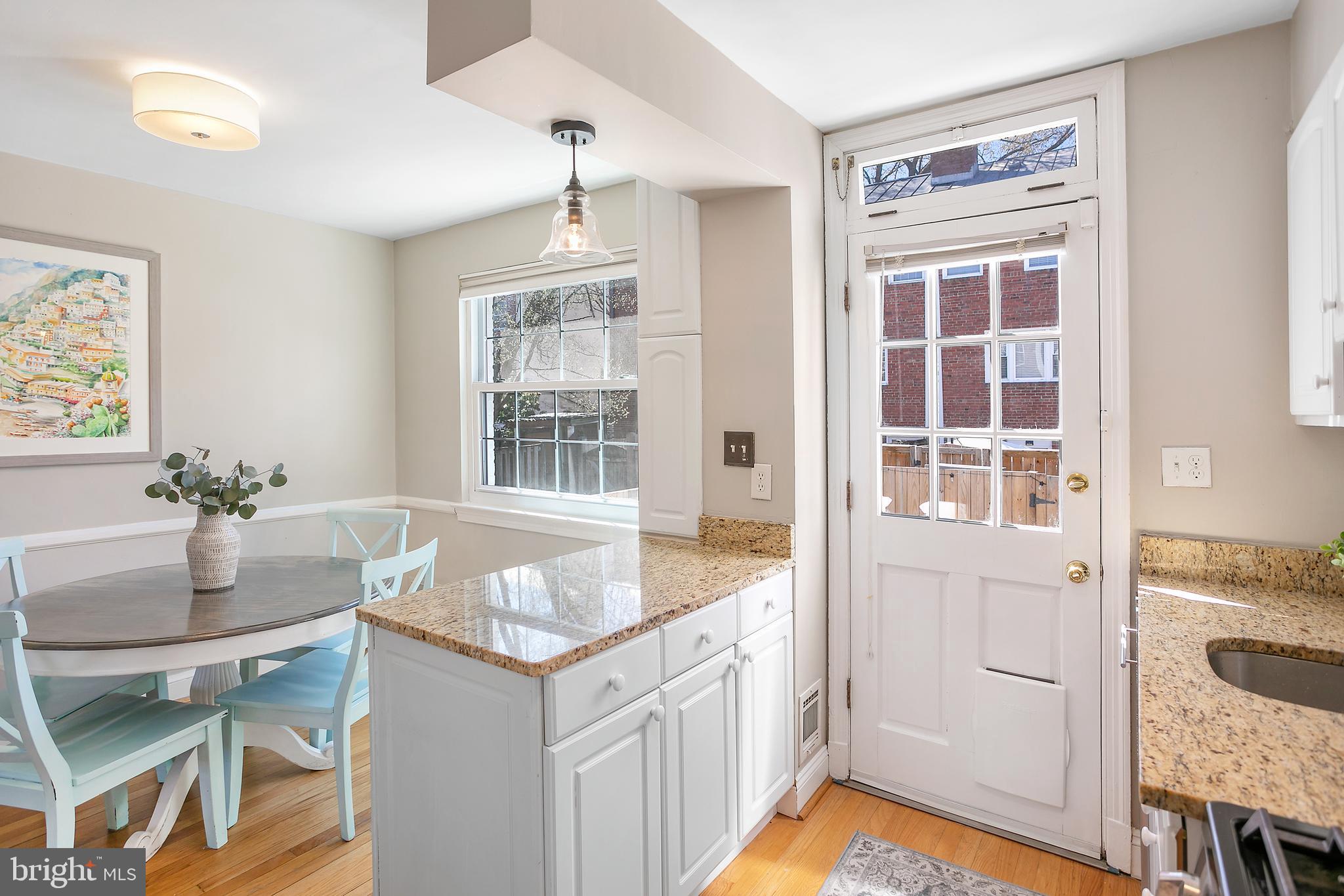 OLD TOWN ALEXANDRIA - Residential