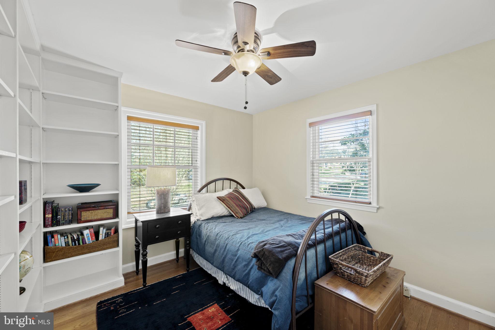 MARY KNOLLS - Residential