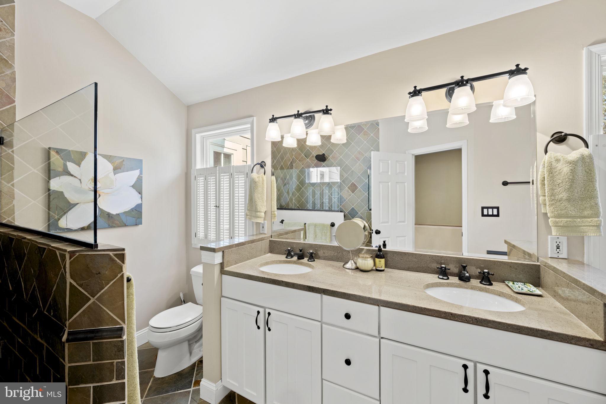 MARY KNOLLS - Residential