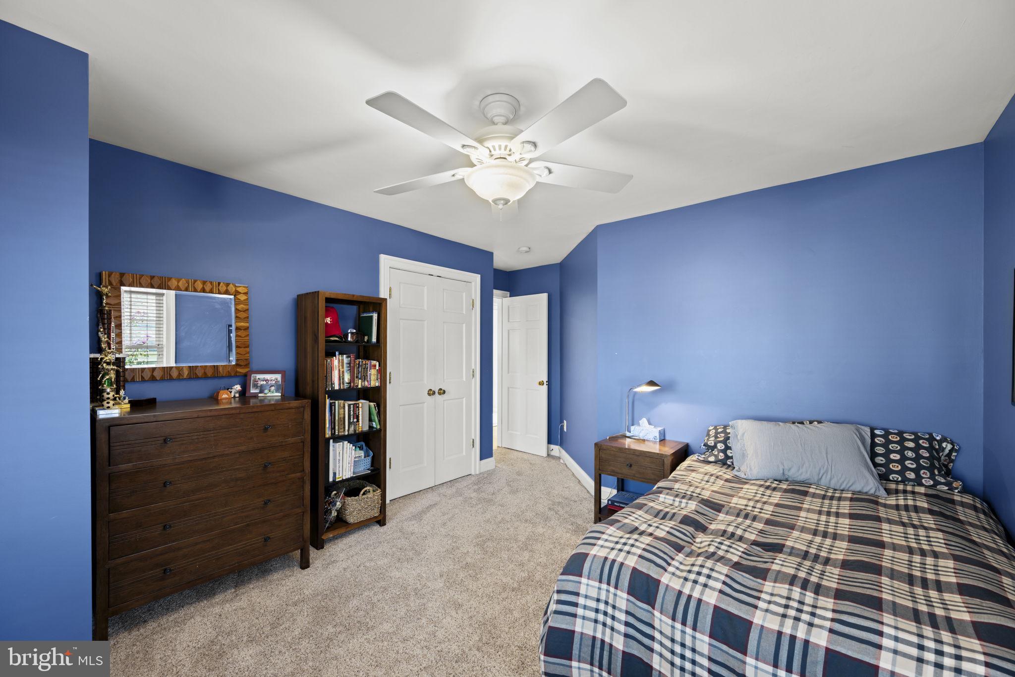 MARY KNOLLS - Residential