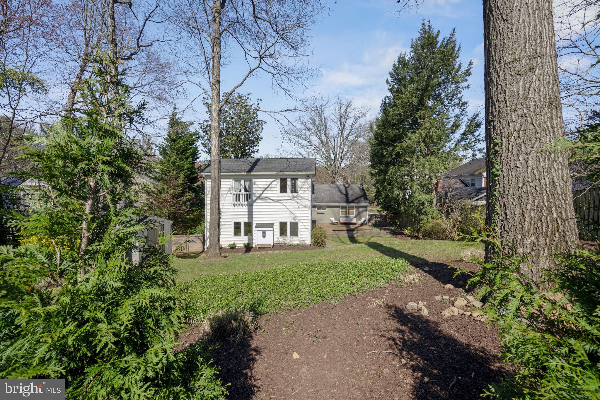 MARY KNOLLS - Residential