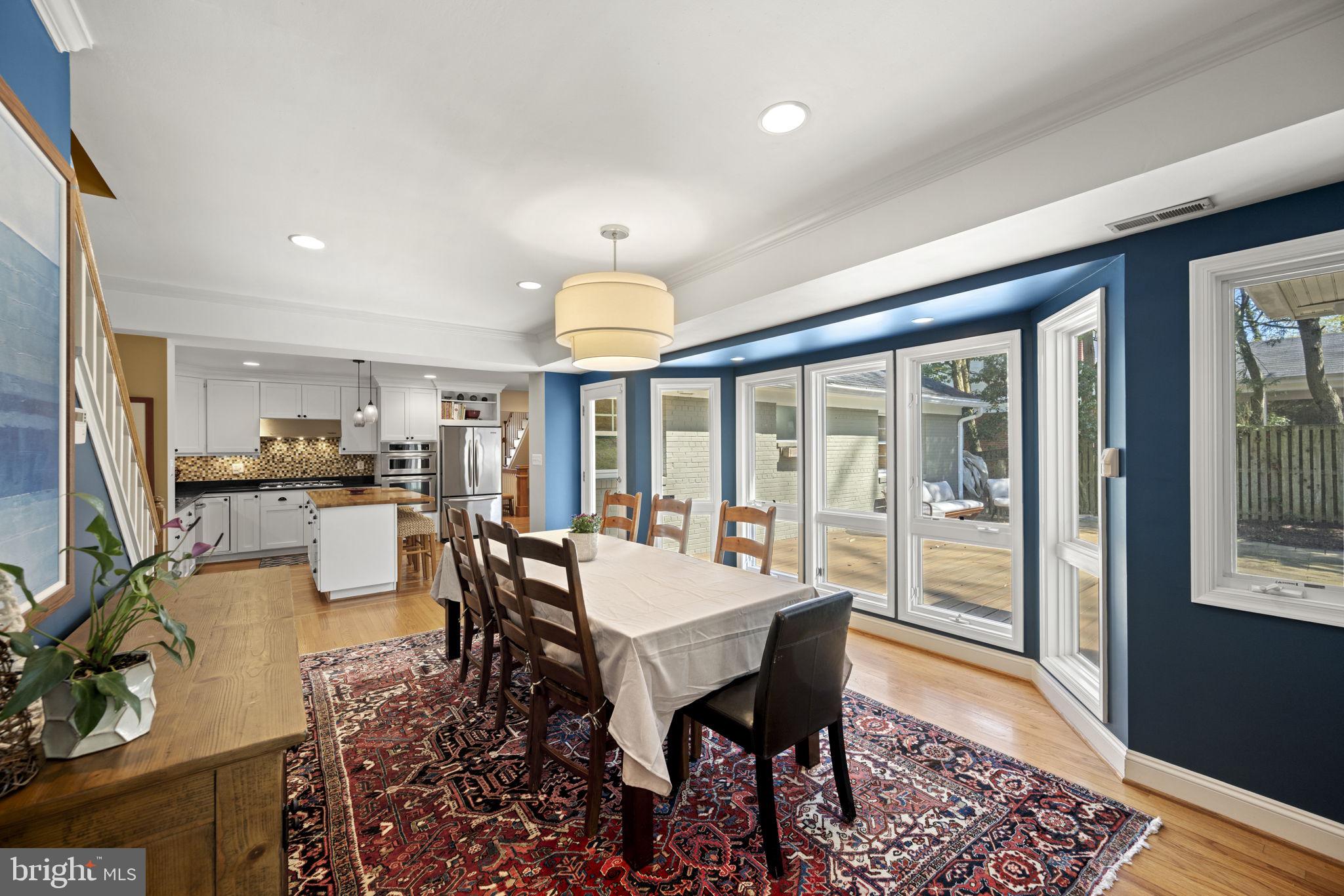 MARY KNOLLS - Residential