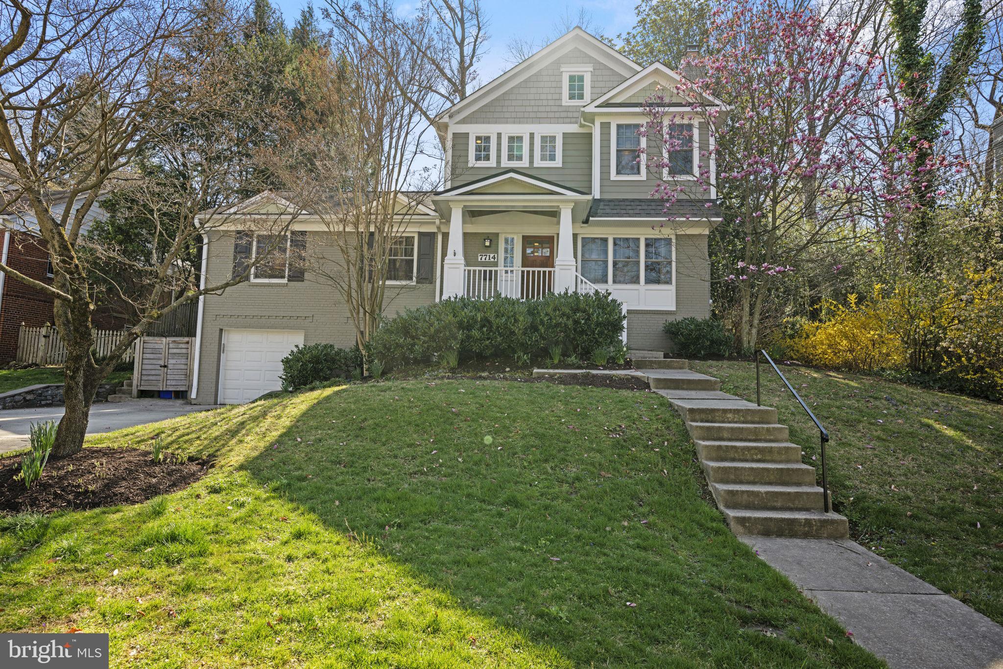 MARY KNOLLS - Residential