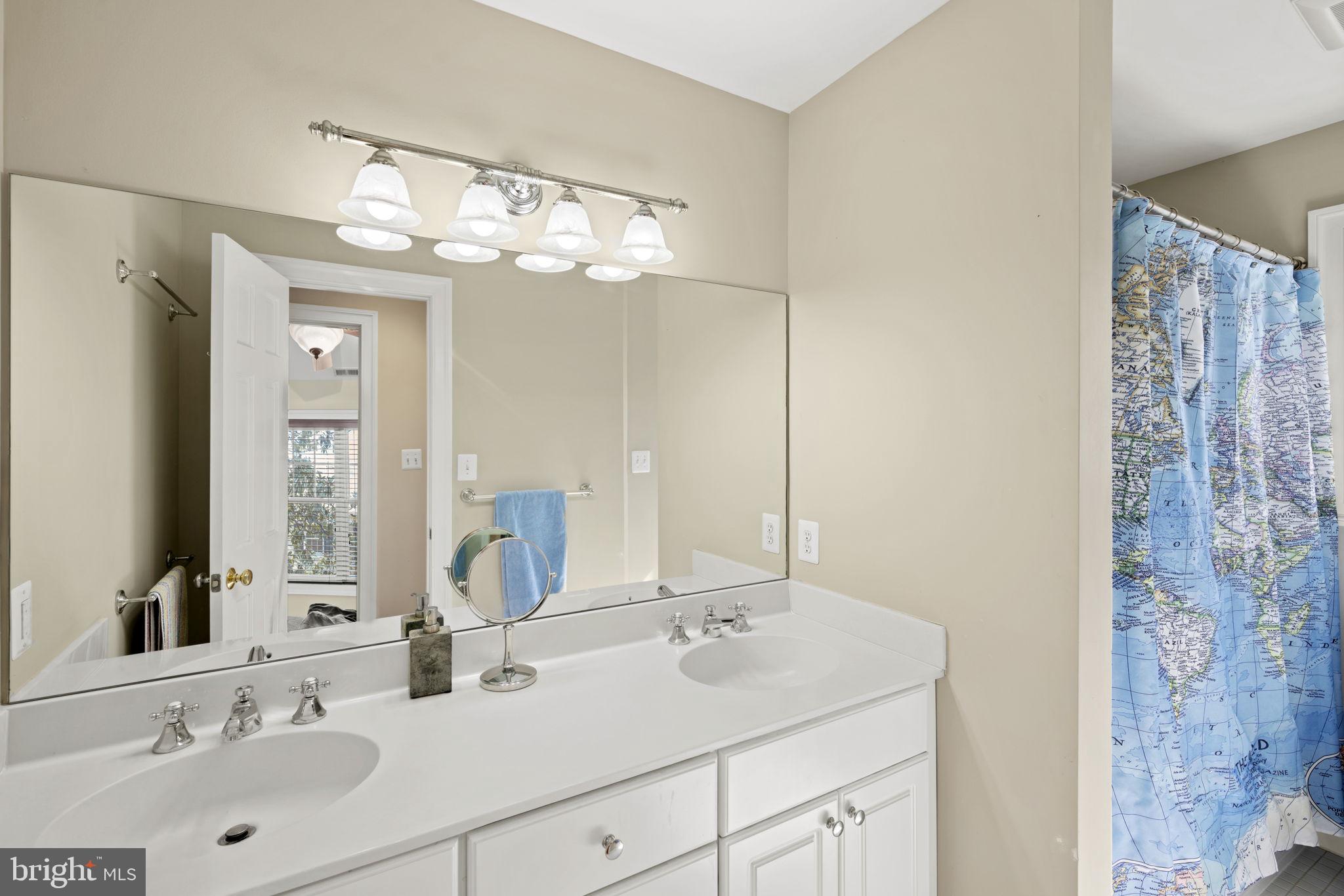 MARY KNOLLS - Residential