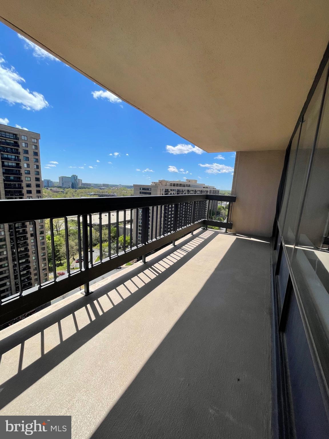 SKYLINE PLAZA - Residential Lease