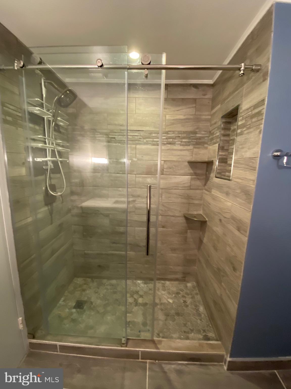 SKYLINE PLAZA - Residential Lease