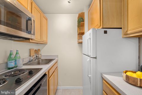 Tiny photo for 2141 I Street NW #204, WASHINGTON, DC 20037 (MLS # DCDC2259094)