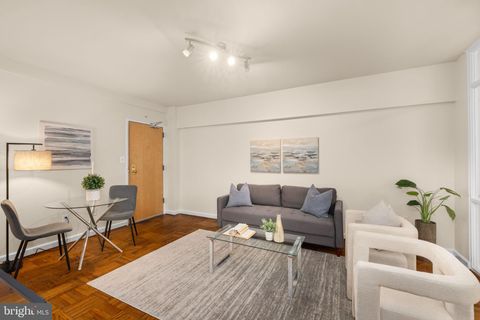 Tiny photo for 2141 I Street NW #204, WASHINGTON, DC 20037 (MLS # DCDC2259094)