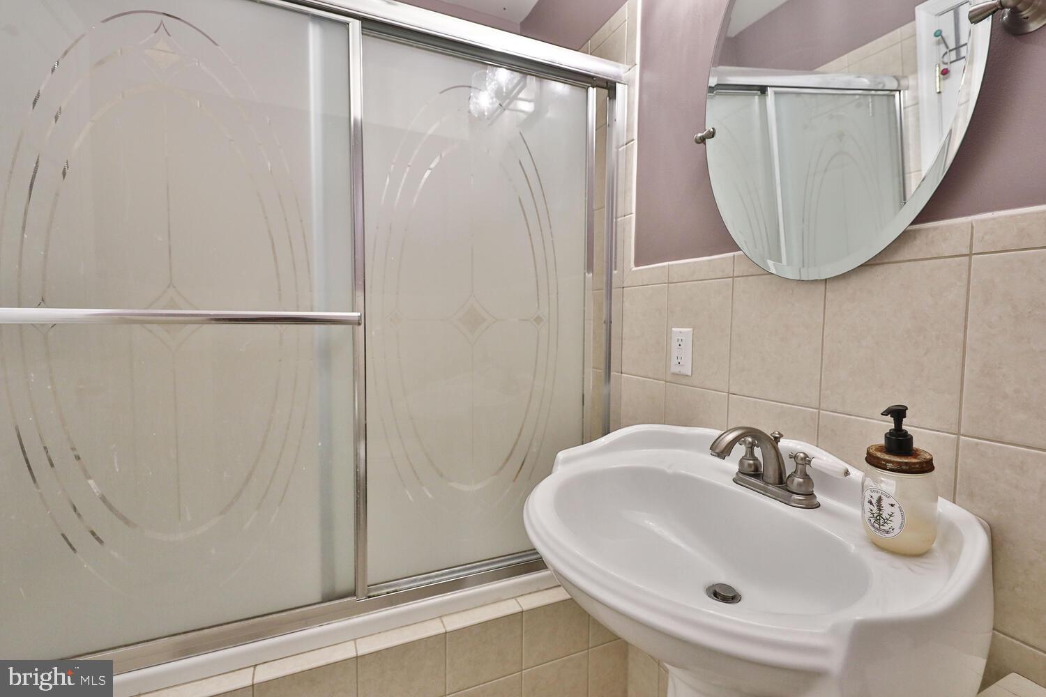 HUNTINGDON VALLEY - Residential