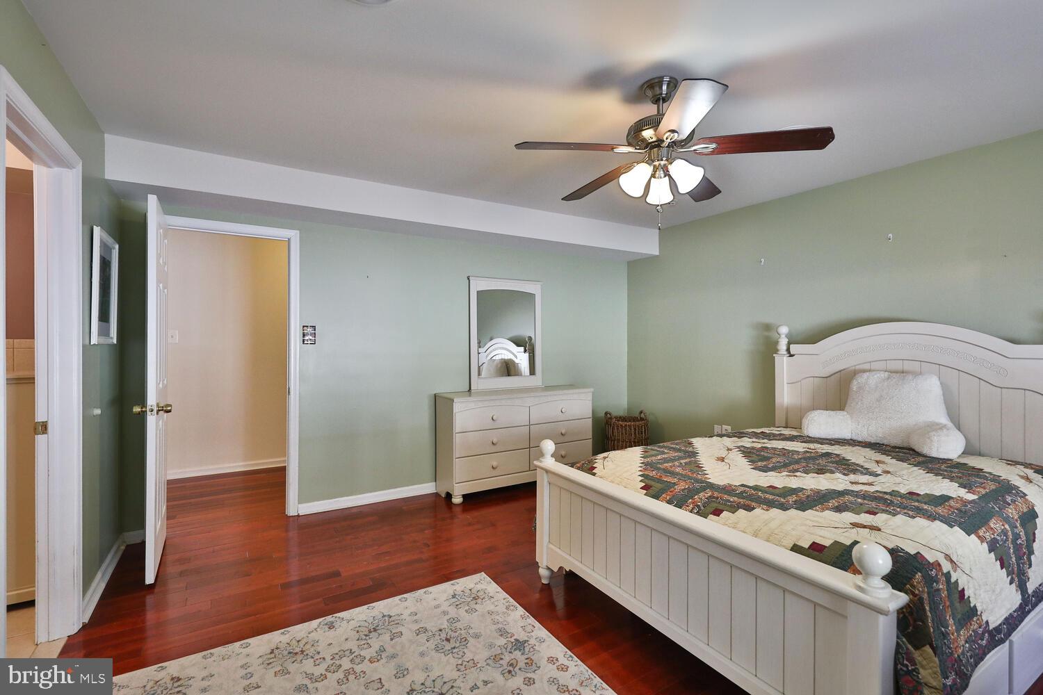 HUNTINGDON VALLEY - Residential