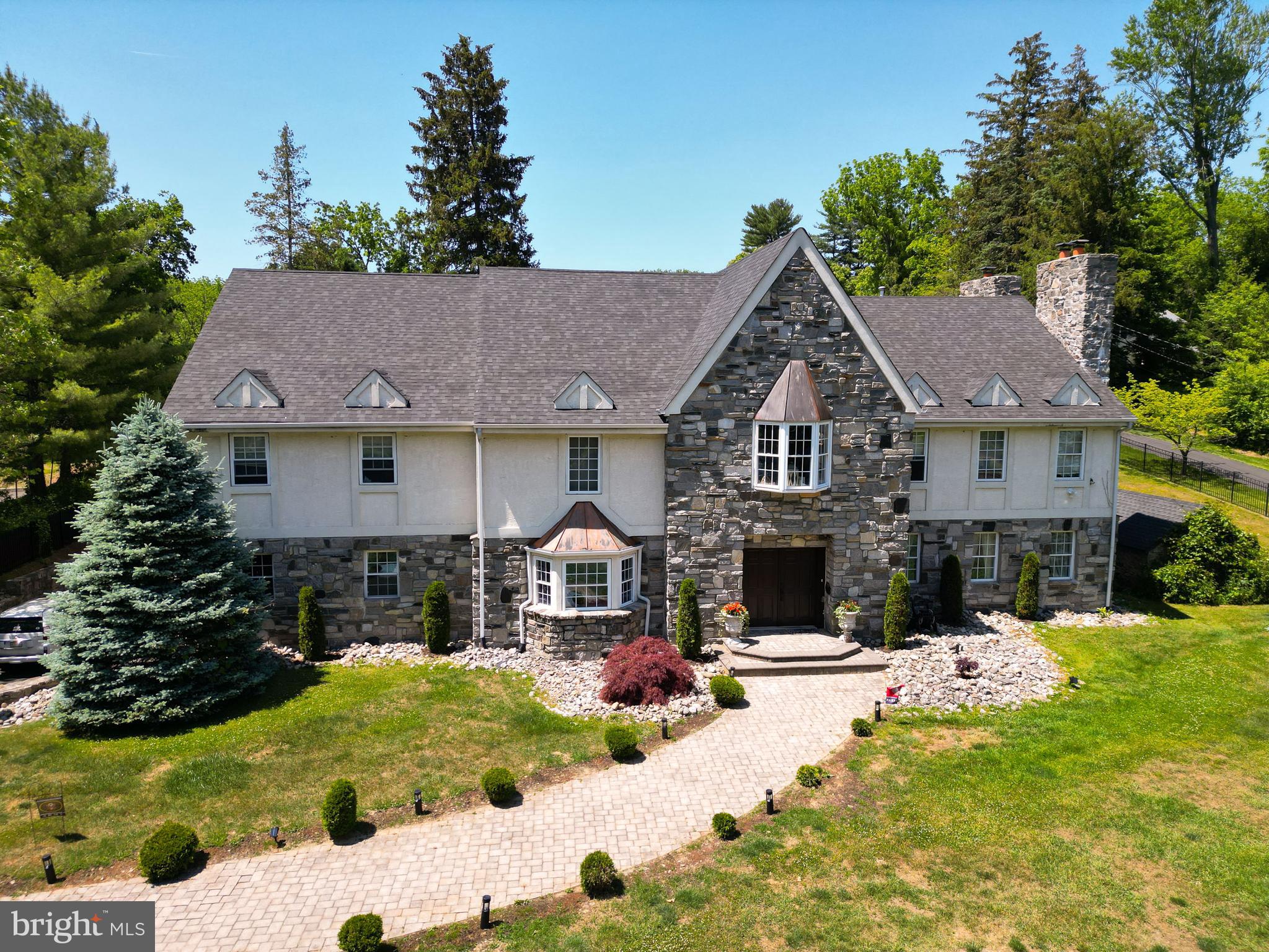 HUNTINGDON VALLEY - Residential