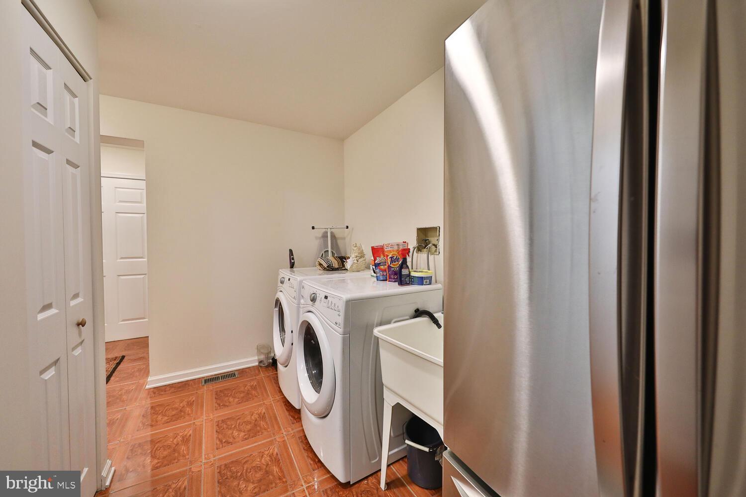 HUNTINGDON VALLEY - Residential