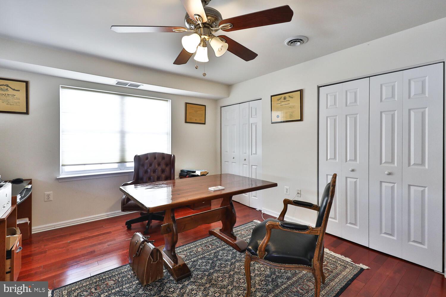 HUNTINGDON VALLEY - Residential