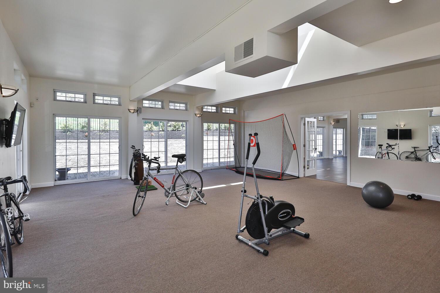 HUNTINGDON VALLEY - Residential