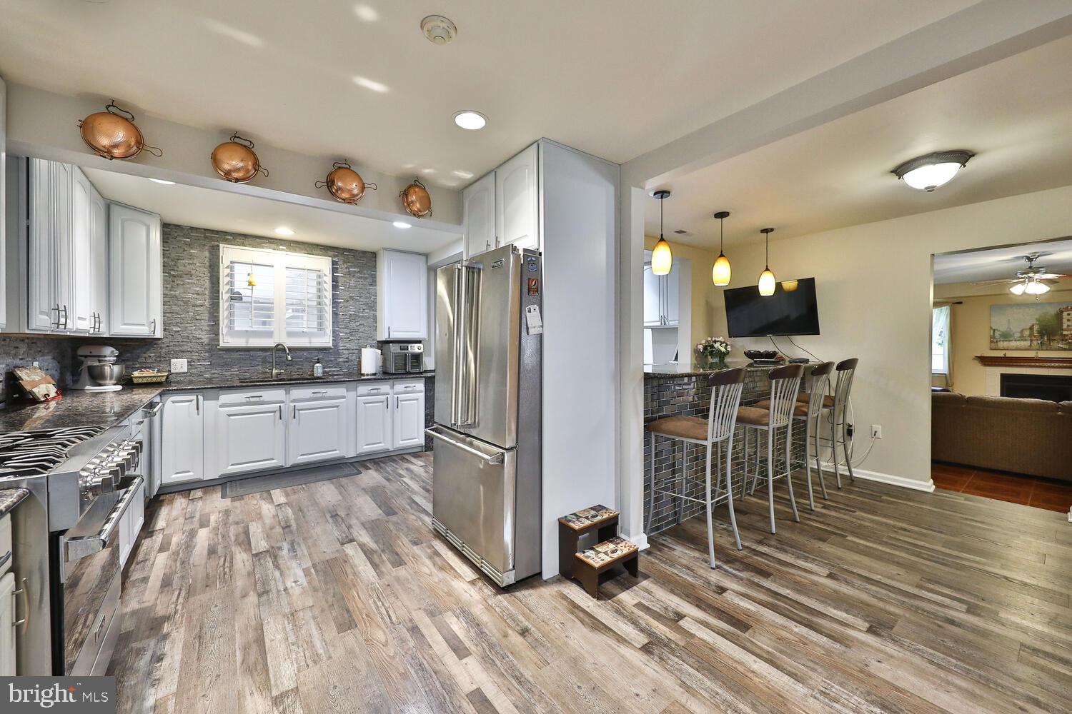 HUNTINGDON VALLEY - Residential