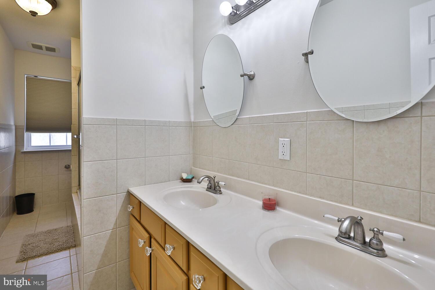 HUNTINGDON VALLEY - Residential