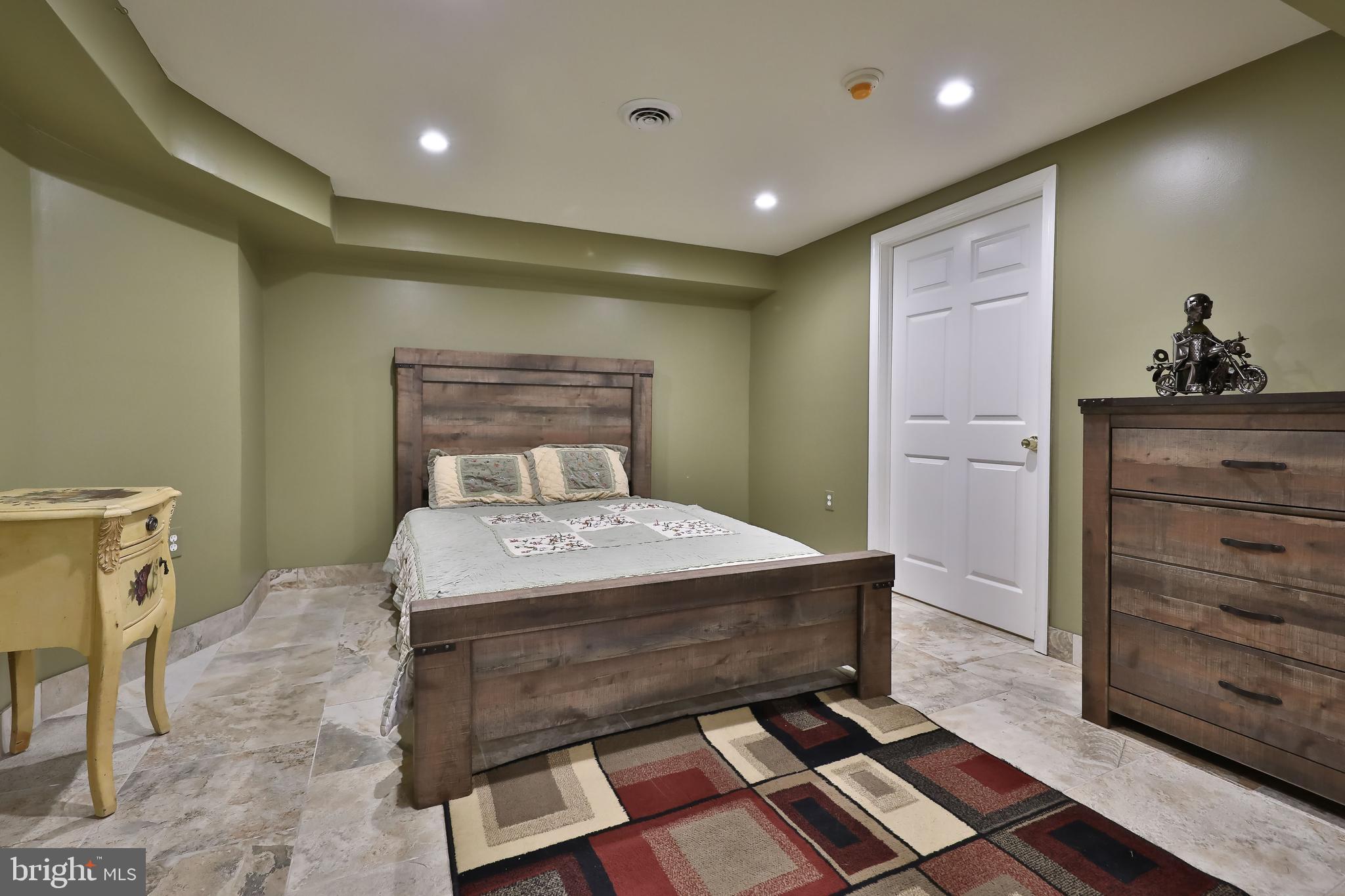 HUNTINGDON VALLEY - Residential