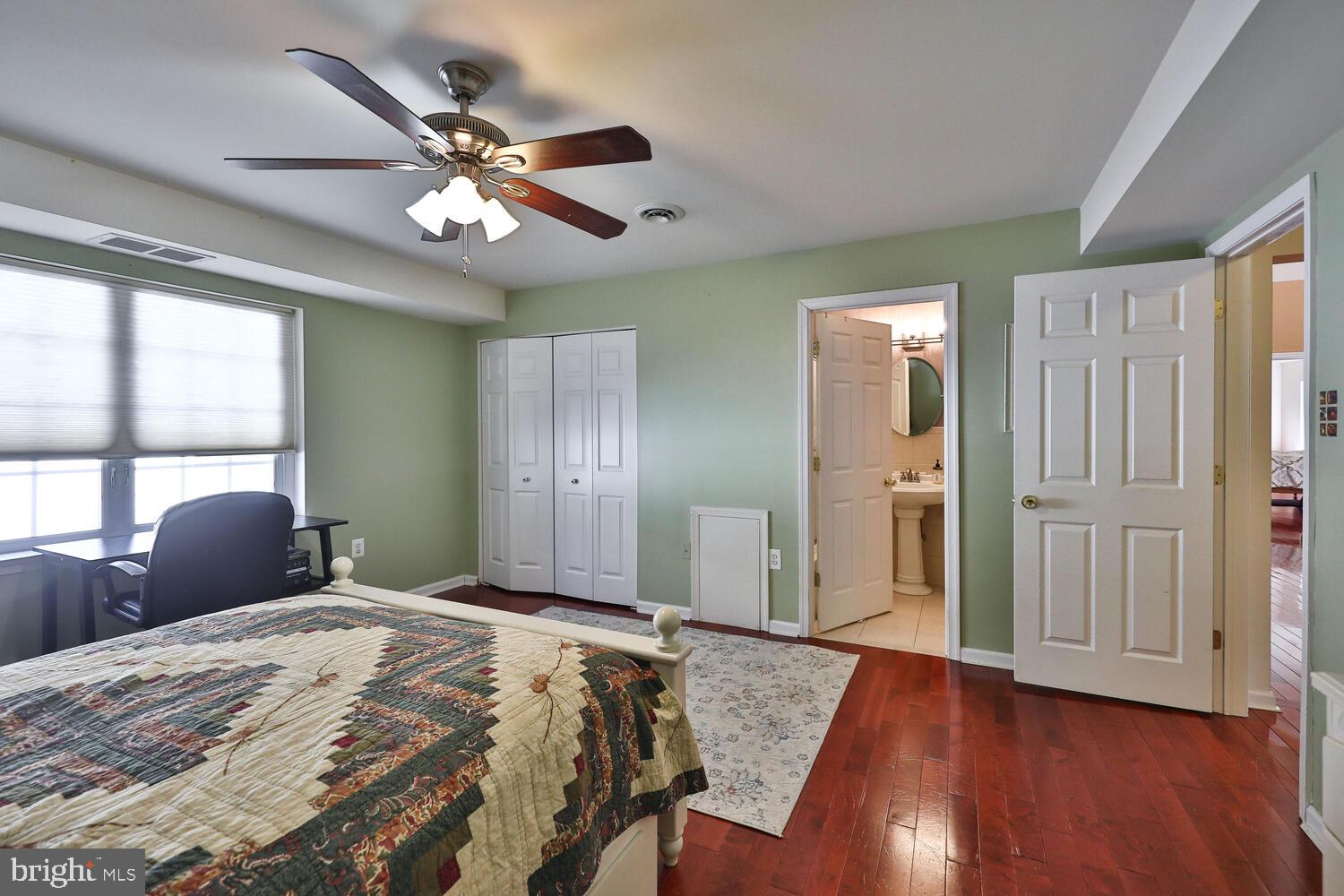 HUNTINGDON VALLEY - Residential