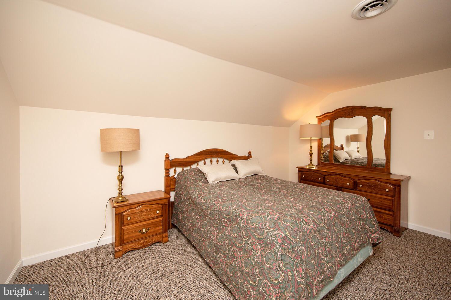 HUNTINGDON VALLEY - Residential