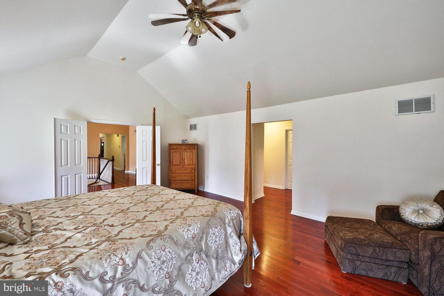 HUNTINGDON VALLEY - Residential