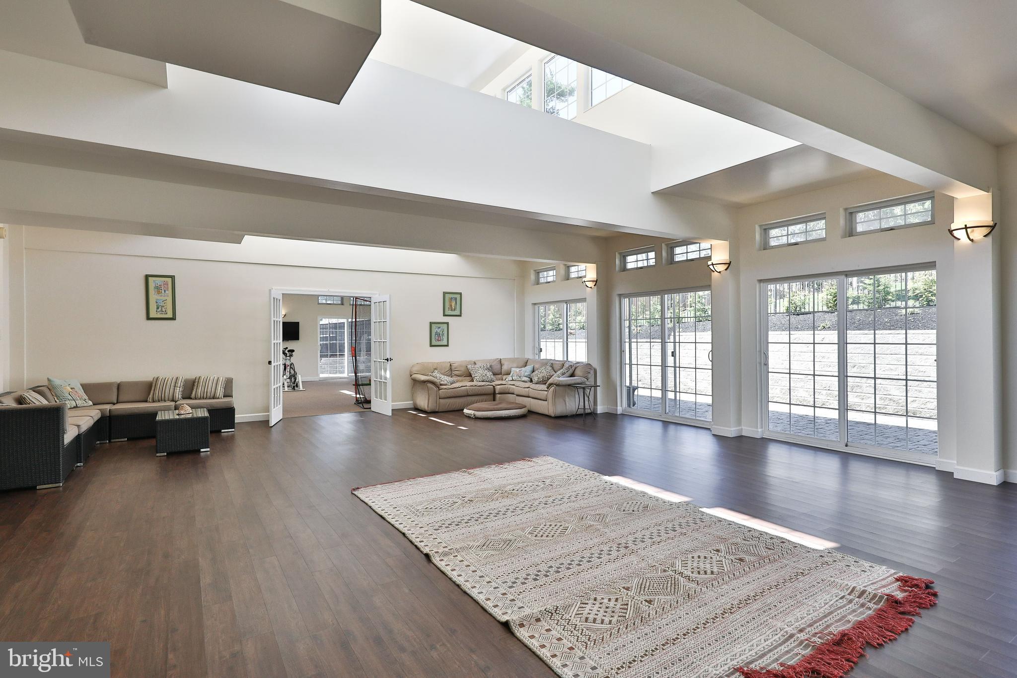 HUNTINGDON VALLEY - Residential