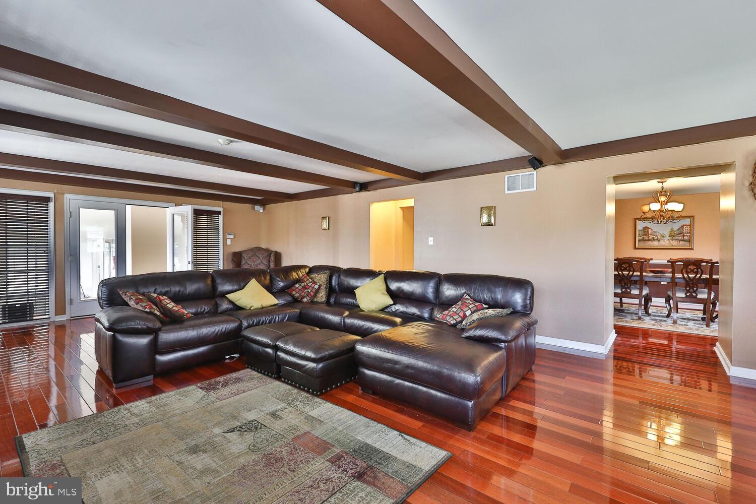 HUNTINGDON VALLEY - Residential