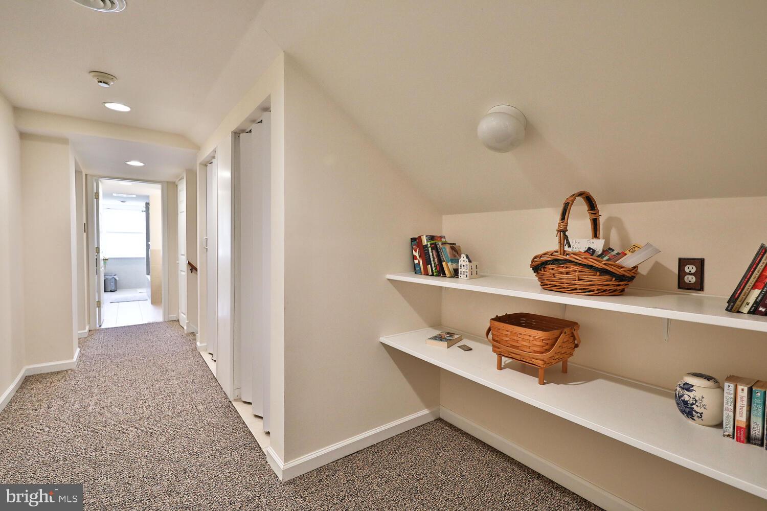 HUNTINGDON VALLEY - Residential