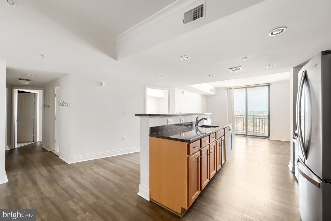 414 WATER STREET 2809