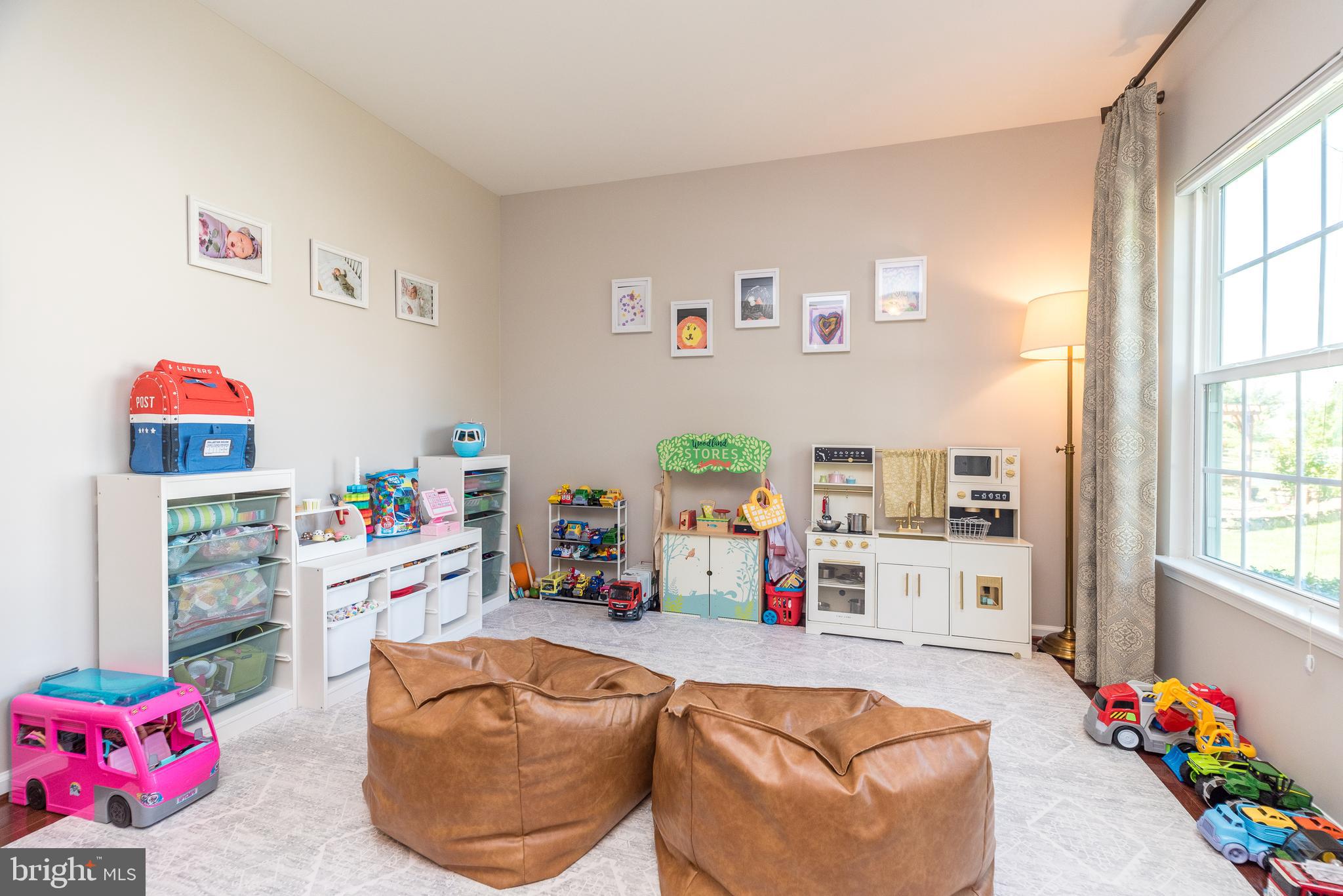 GWYNEDD CHASE - Residential