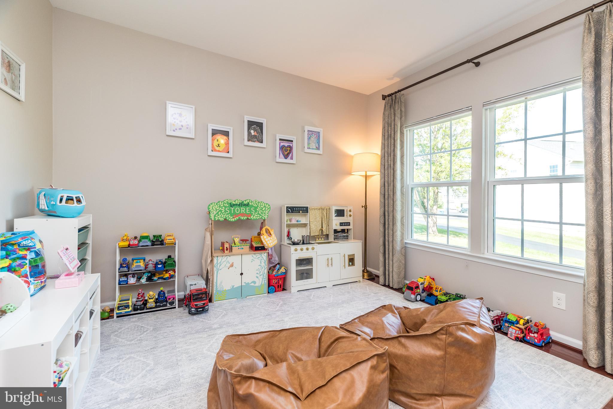 GWYNEDD CHASE - Residential