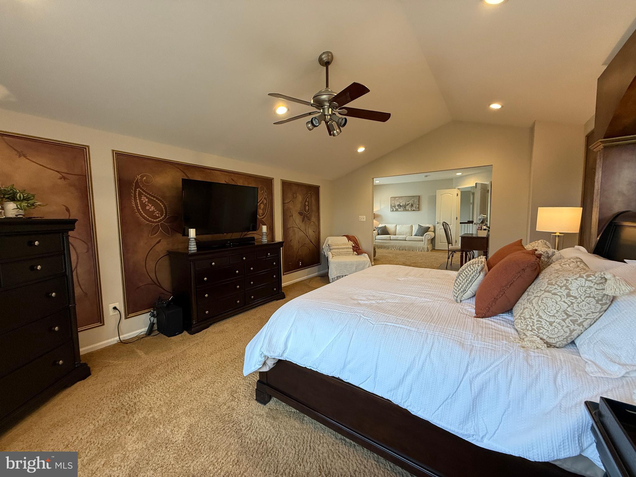 NORTHAMPTON CROSSG - Residential