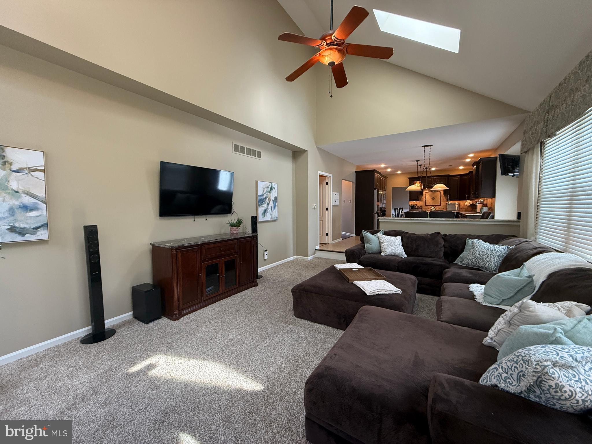 NORTHAMPTON CROSSG - Residential