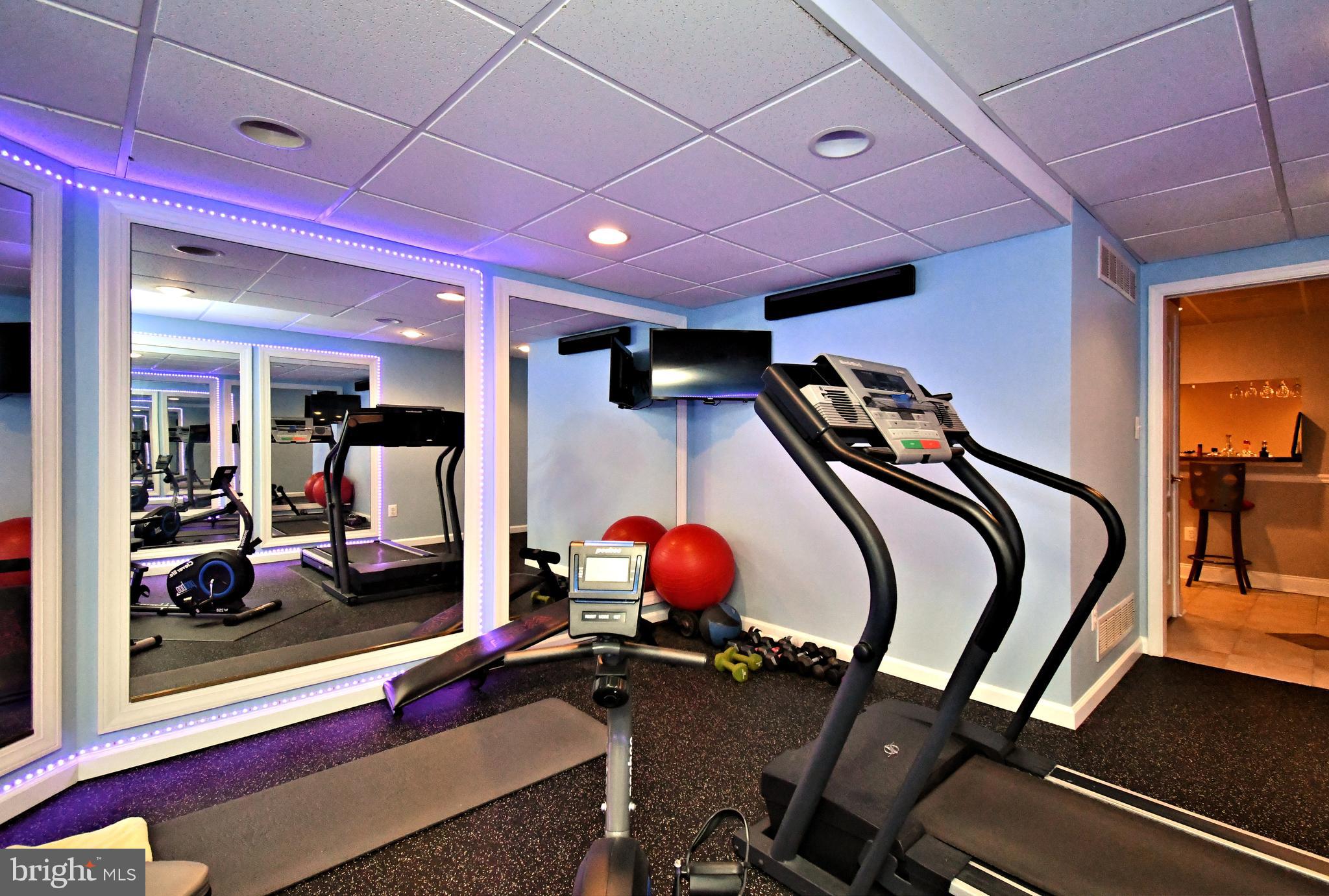 NORTHAMPTON CROSSG - Residential