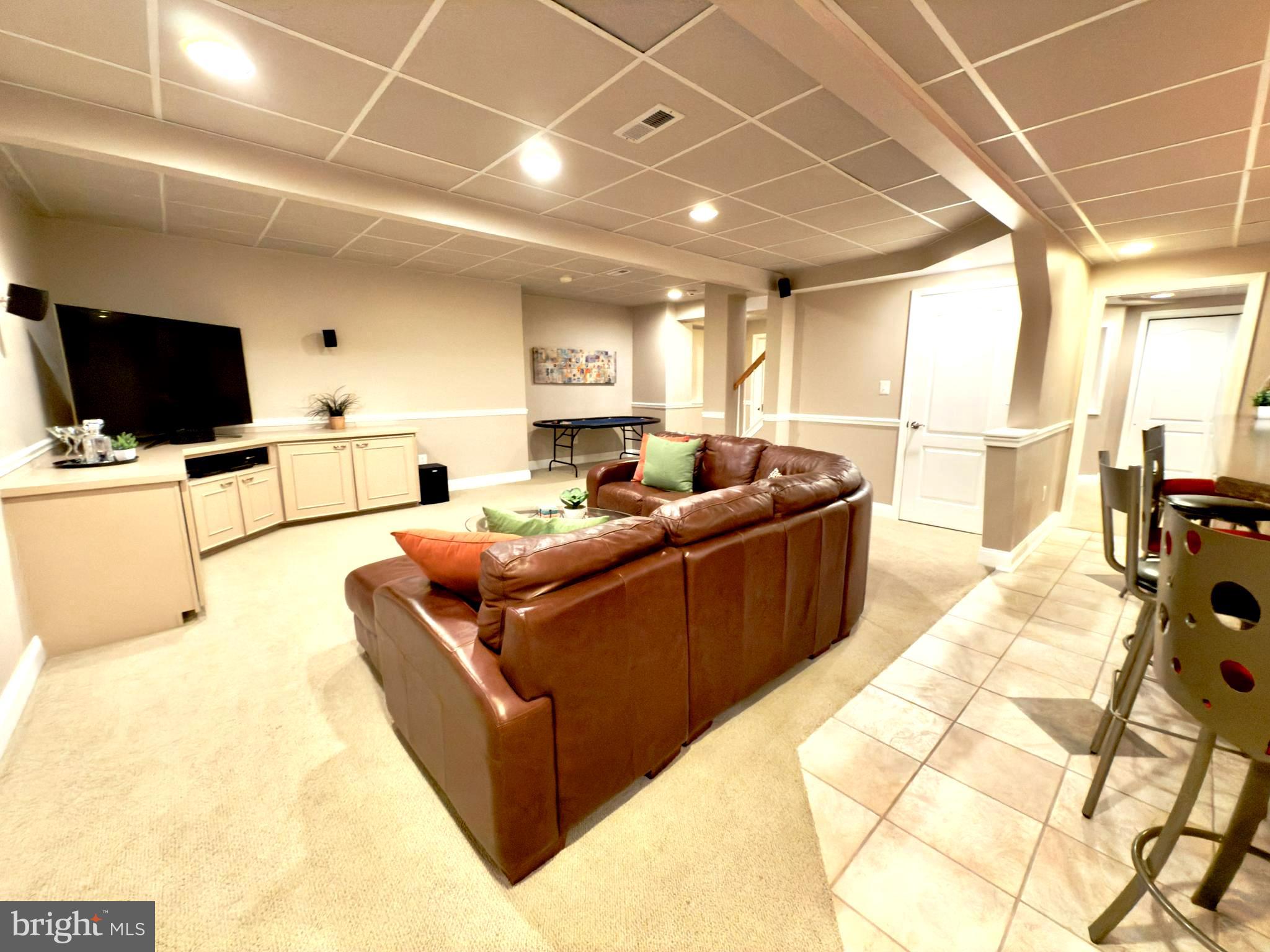 NORTHAMPTON CROSSG - Residential