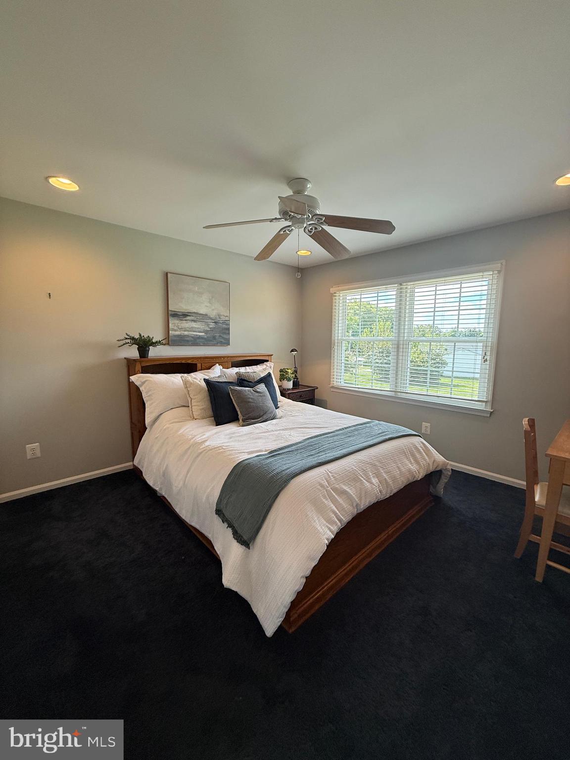 NORTHAMPTON CROSSG - Residential