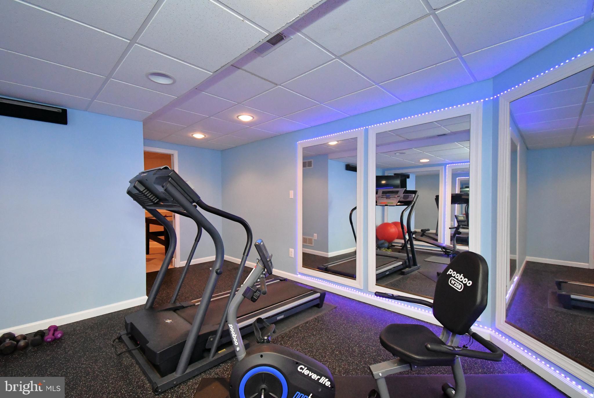 NORTHAMPTON CROSSG - Residential