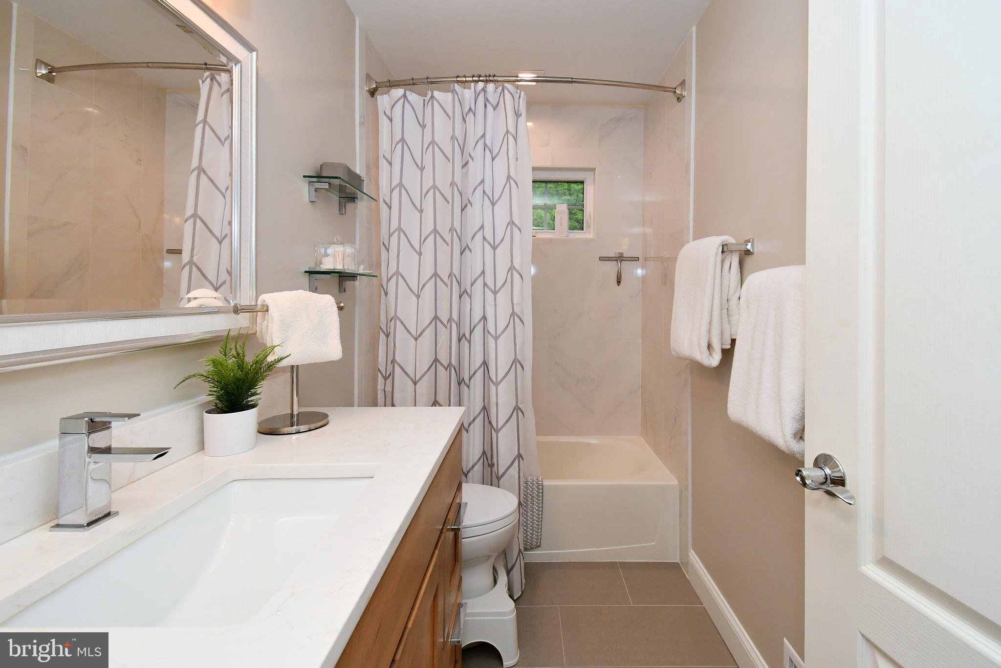 NORTHAMPTON CROSSG - Residential