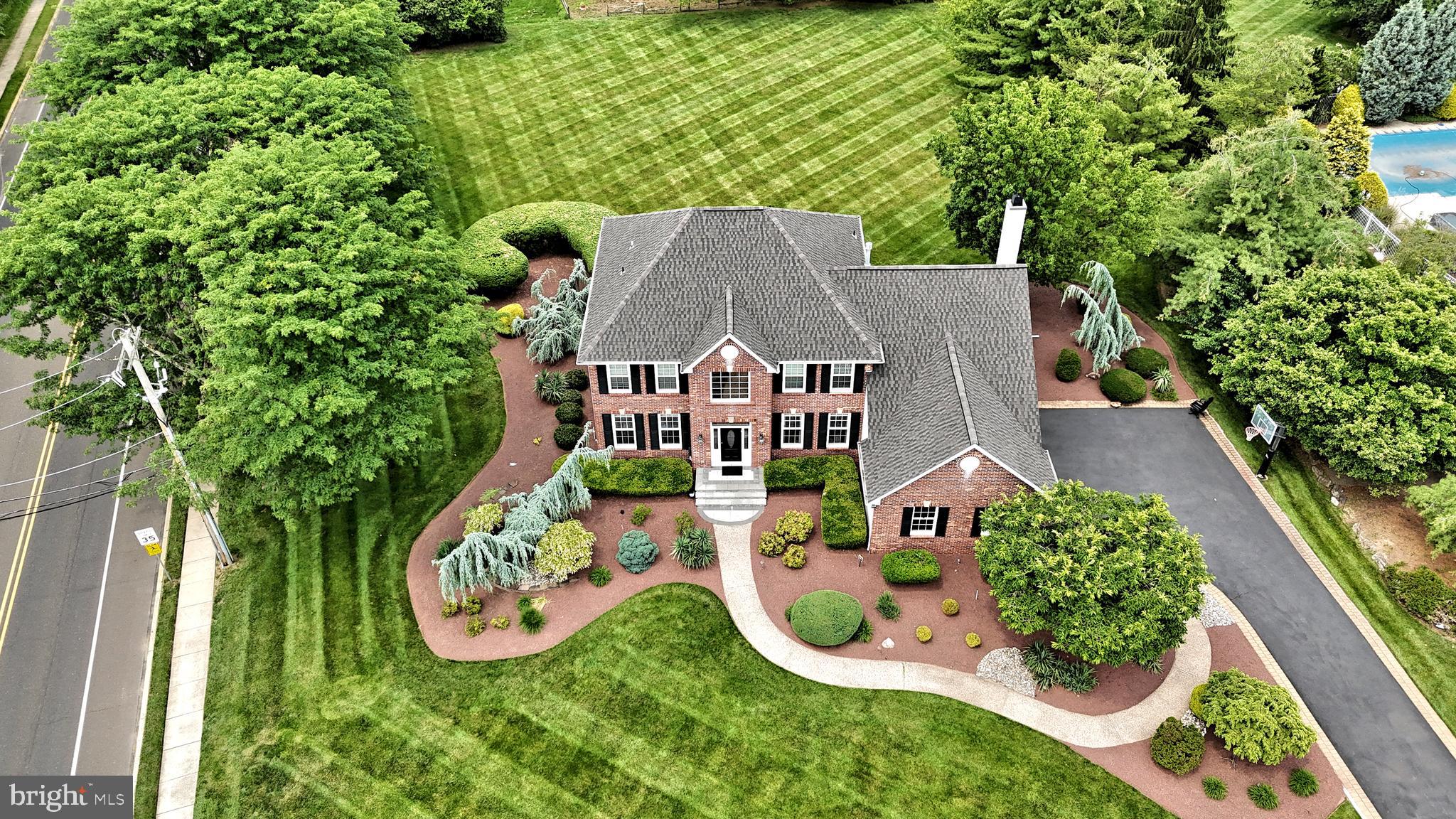 NORTHAMPTON CROSSG - Residential