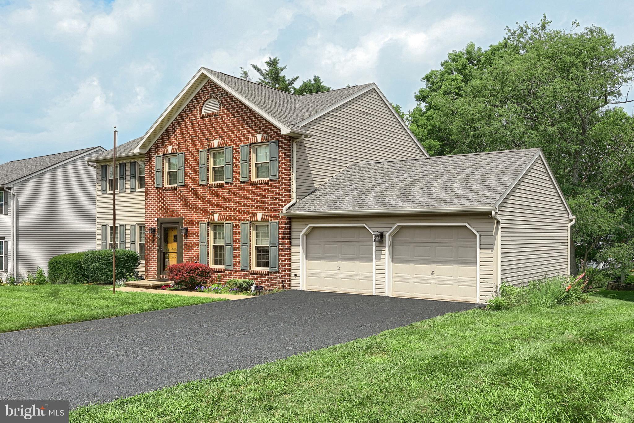 45 BUCKINGHAM DRIVE