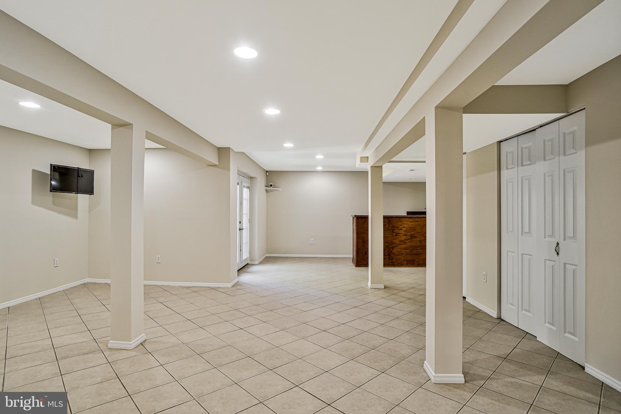 PRESTON'S PLACE - Residential