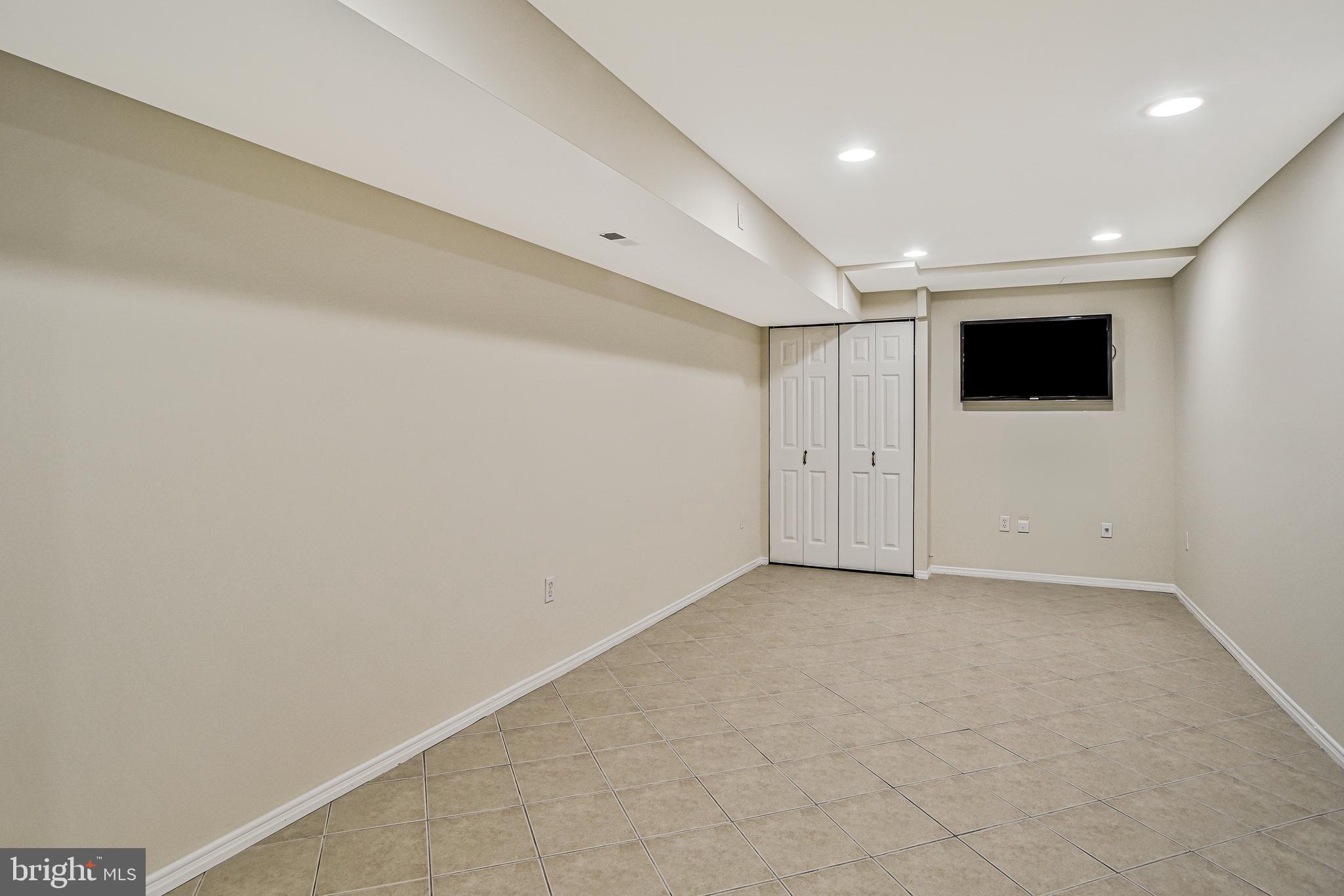 PRESTON'S PLACE - Residential