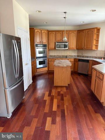 PRESTON'S PLACE - Residential