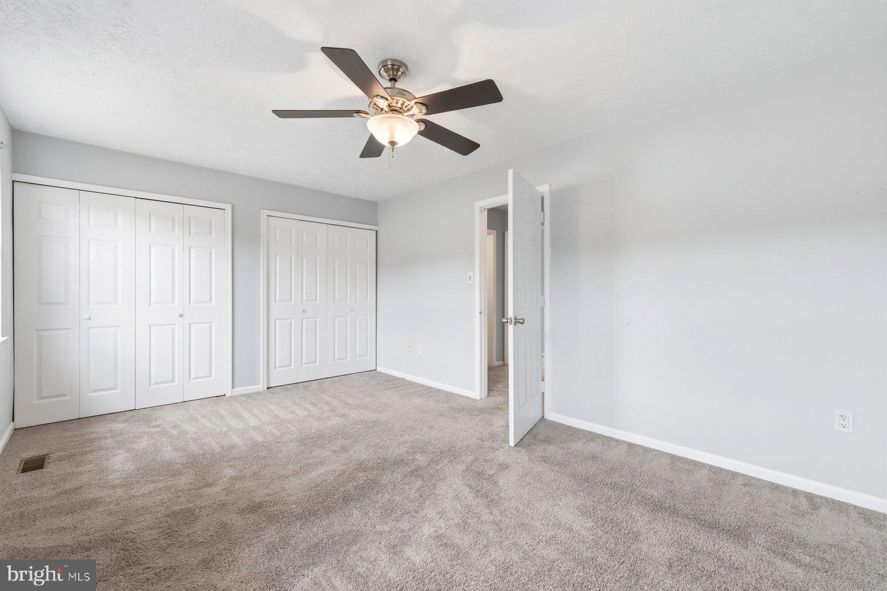 WESTBURY - Residential