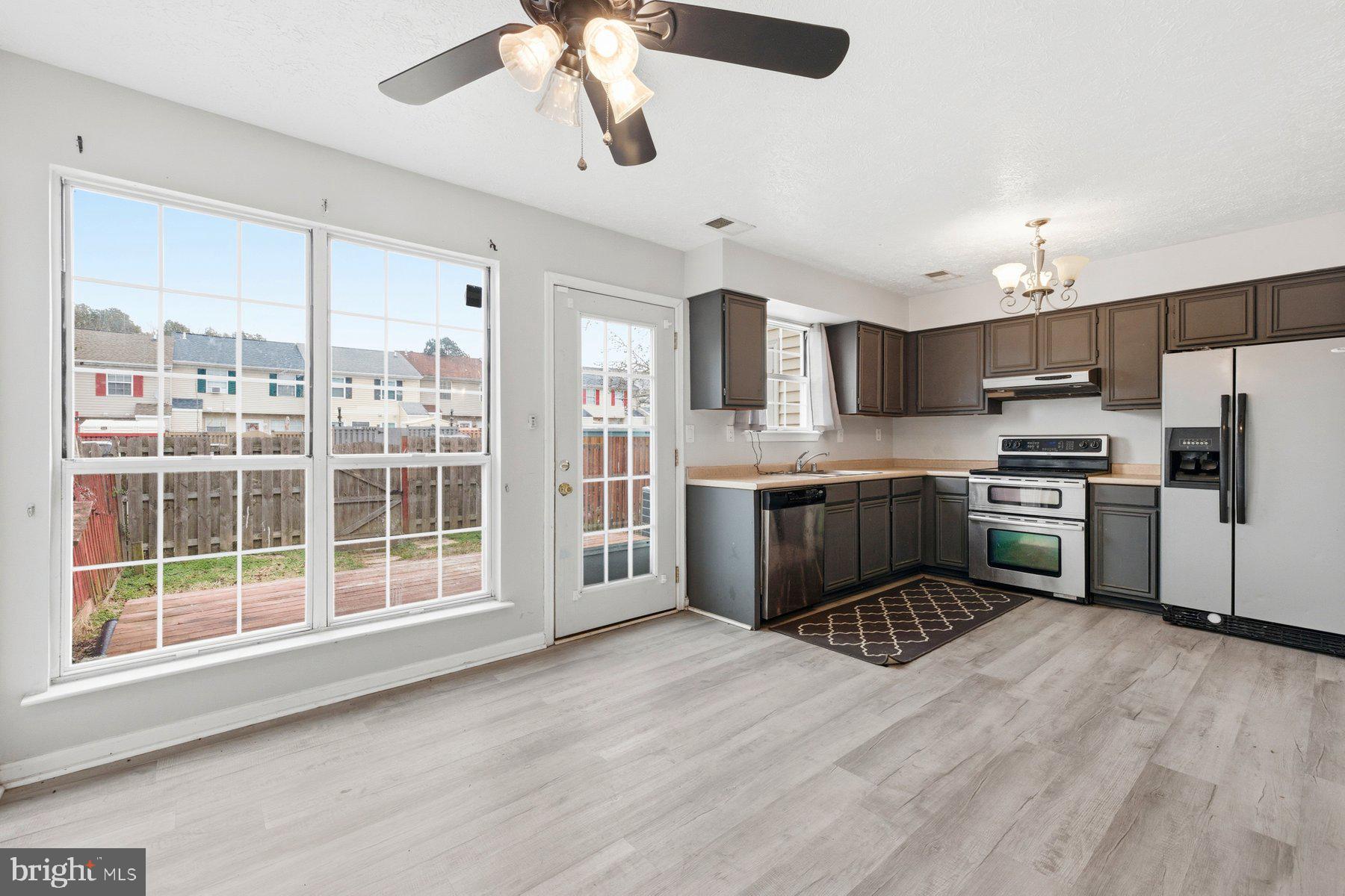 WESTBURY - Residential