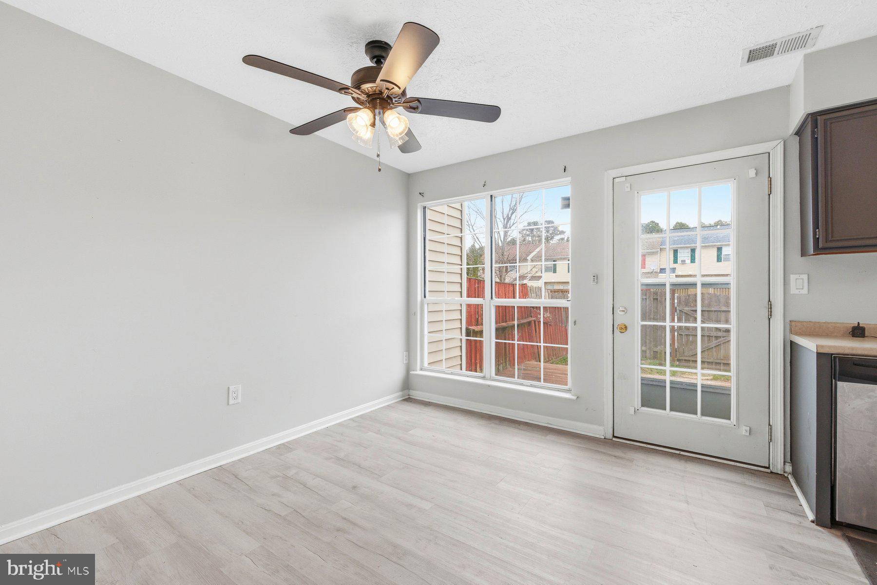 WESTBURY - Residential